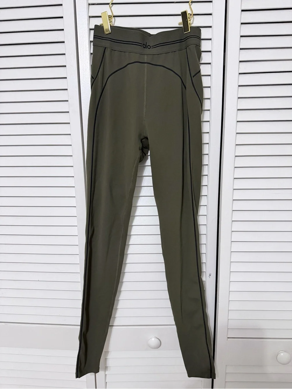 ALO Yoga Olive High-Waist Sculpt Leggings with Contrast Stitching